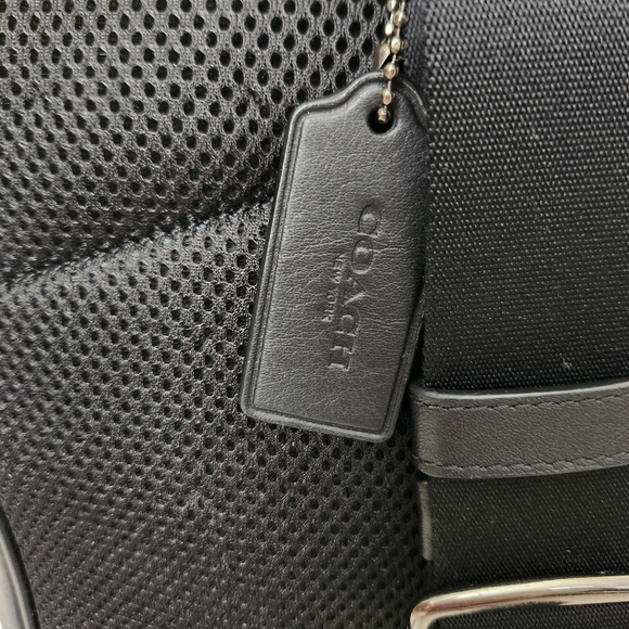 COACH | Graham Crossbody Pack in Signature Canvas Gunmetal/Charcoal/Black - Picture 11 of 12